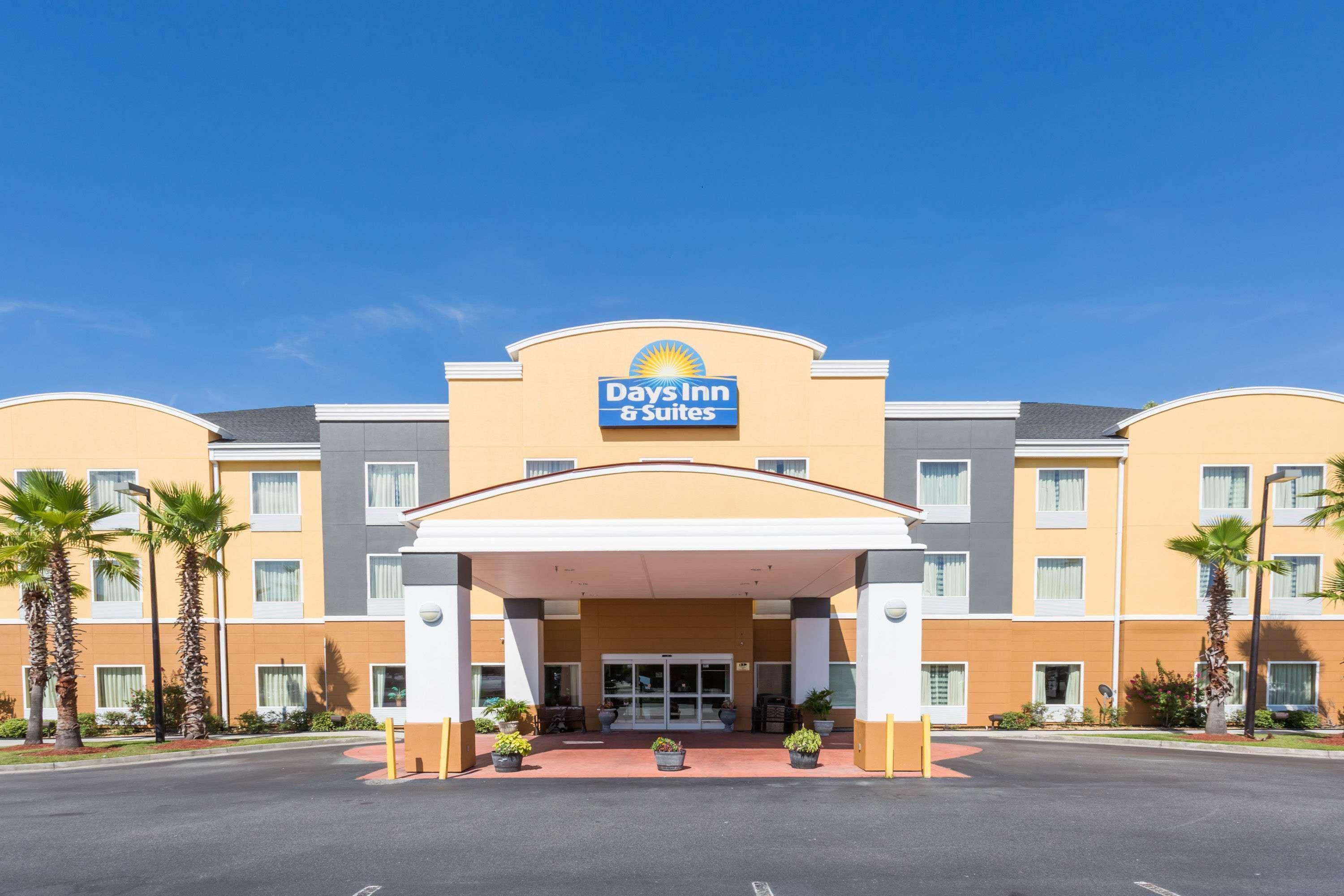 Days Inn & Suites By Wyndham Savannah North I-95 Port Wentworth Kültér fotó