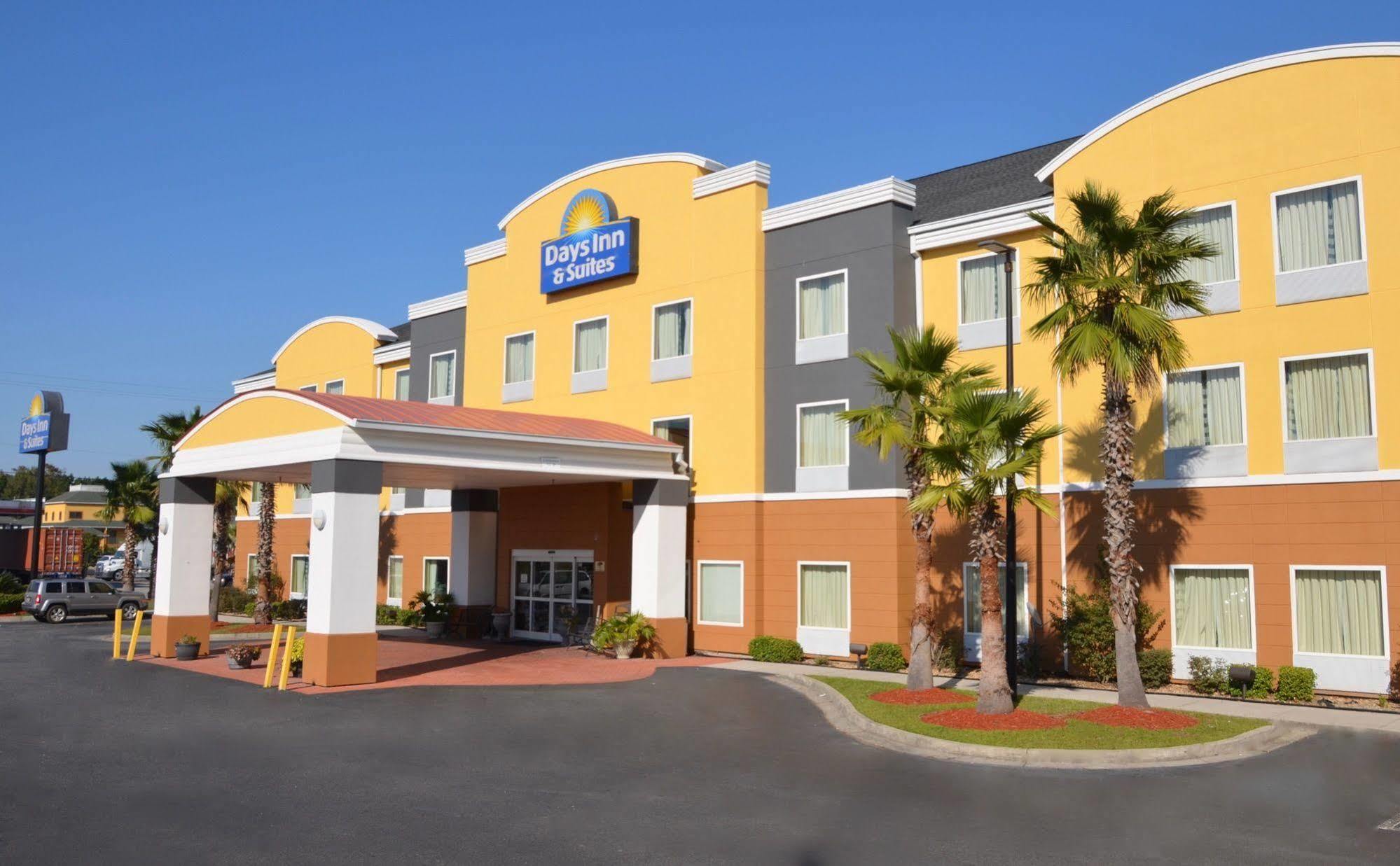 Days Inn & Suites By Wyndham Savannah North I-95 Port Wentworth Kültér fotó